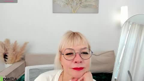 ann_annise online show from 05/15/26, 11:34