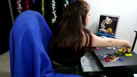 Snapshot of ann_cohen chatting on 09/27/25, 01:21 Only fans   online show from 09/27/25, 01:21
