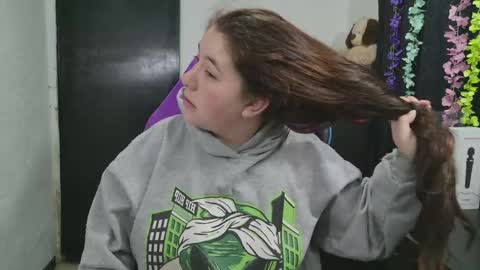 Snapshot of ann_cohen chatting on 04/28/26, 11:15 Only fans online show from 04/28/26, 11:15