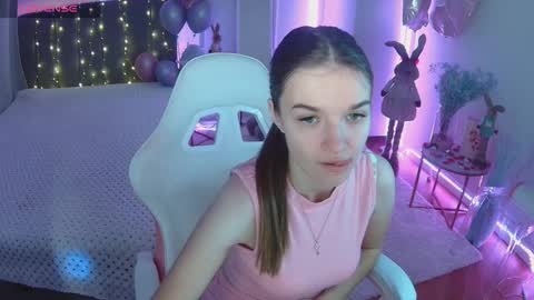 ann_woood online show from 03/18/26, 07:11
