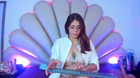 Anna  online show from 02/17/25, 12:27