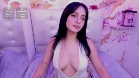 Snapshot of anna_blade_ chatting on 05/27/26, 03:53 ANNA online show from 05/27/26, 03:53