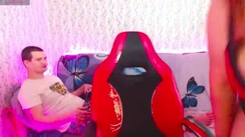 AnnaJake online show from 12/12/24, 05:20