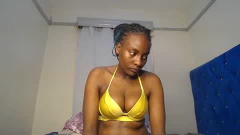 Snapshot of anna_kinky1 chatting on 12/22/25, 01:13 anna kinky1 online show from 12/22/25, 01:13