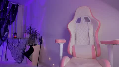 anna_lure online show from 10/27/25, 02:37