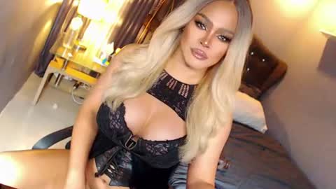 Miss Anna online show from 06/26/26, 06:07