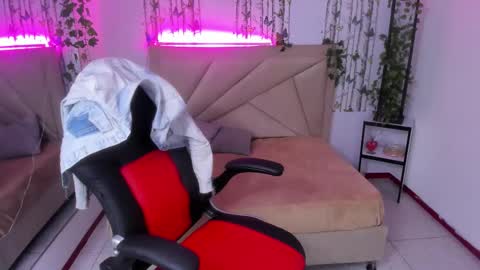 ANNA online show from 02/15/26, 04:53