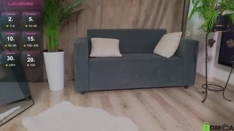 Anna online show from 09/18/25, 11:45