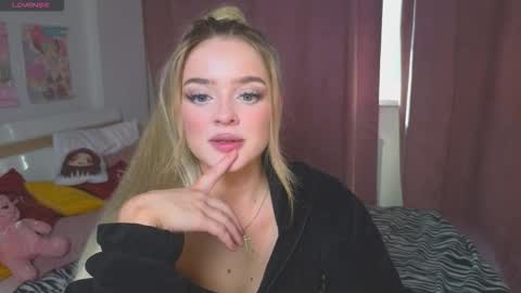 Anna online show from 03/09/26, 08:07