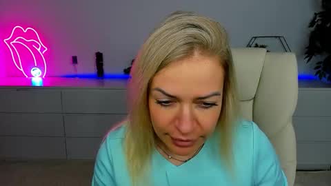 Snapshot of anna_snow9 chatting on 09/20/25, 07:04 anna_snow9 online show from 09/20/25, 07:04