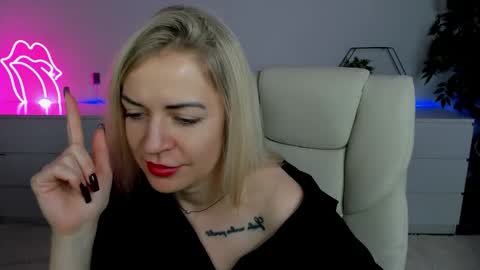 Snapshot of anna_snow9 chatting on 09/28/25, 11:59 anna_snow9 online show from 09/28/25, 11:59