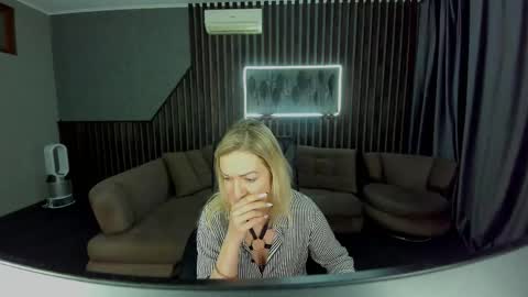 Snapshot of anna_snow9 chatting on 10/15/25, 05:57 anna_snow9 online show from 10/15/25, 05:57