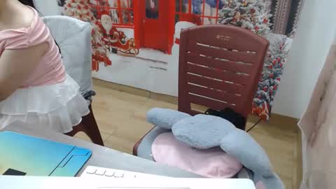 anna_xyz online show from 12/04/25, 02:21