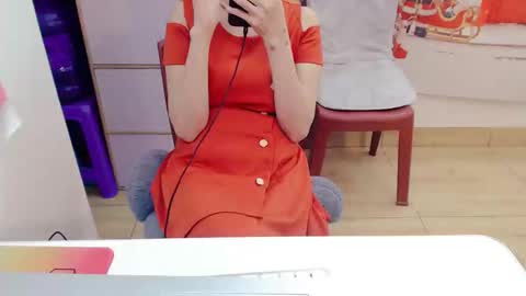 Snapshot of anna_xyz chatting on 12/20/25, 02:51 anna_xyz online show from 12/20/25, 02:51