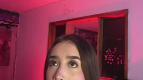 Snapshot of annaa__ chatting on 04/05/26, 01:14 annaa__ online show from 04/05/26, 01:14