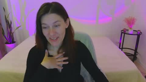 annaabels online show from 10/18/25, 05:43