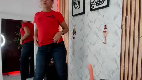 Annaarela online show from 11/28/25, 11:24