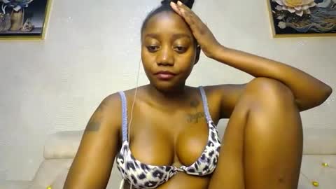 Annabel online show from 02/11/25, 12:17