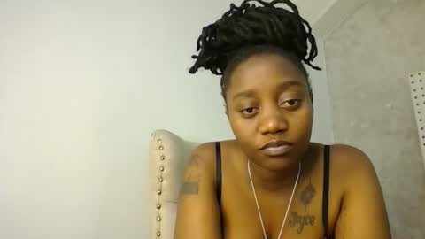 Annabel online show from 10/16/25, 09:27