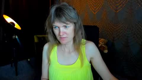 Snapshot of annabel_xxx chatting on 06/27/26, 05:45 Annabel online show from 06/27/26, 05:45