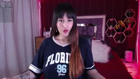 Snapshot of annabellegron chatting on 02/05/25, 11:28 Anna online show from 02/05/25, 11:28