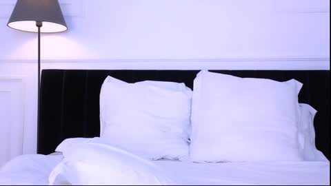 AnnaBelle online show from 11/18/25, 02:50