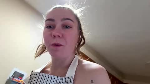 Snapshot of annabellemonroe69 chatting on 11/20/25, 01:33 annabellemonroe69 online show from 11/20/25, 01:33