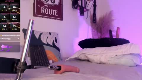 Anna online show from 02/14/25, 09:13