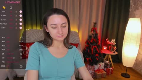 Snapshot of annacooleman_ chatting on 12/17/24, 02:01 Anna online show from 12/17/24, 02:01