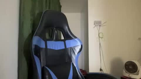 Snapshot of annacrow chatting on 02/18/26, 12:50 Anna online show from 02/18/26, 12:50