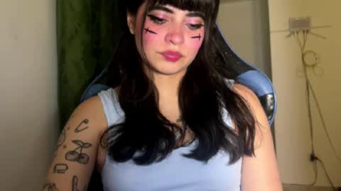 Snapshot of annacrow chatting on 03/05/26, 02:51 Anna online show from 03/05/26, 02:51