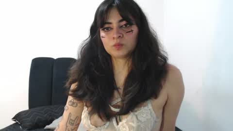 Snapshot of annacrow chatting on 06/12/26, 11:46 Anna online show from 06/12/26, 11:46