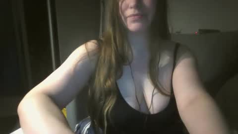 Snapshot of annadiamond1 chatting on 03/07/25, 10:21 annadiamond1 online show from 03/07/25, 10:21