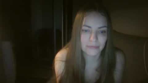 Snapshot of annadiamond1 chatting on 10/16/25, 08:32 annadiamond1 online show from 10/16/25, 08:32