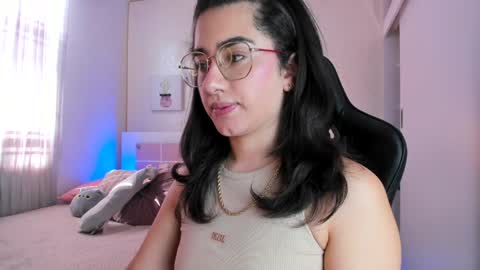 Snapshot of annadu011 chatting on 01/12/25, 01:58 Annadu011 online show from 01/12/25, 01:58