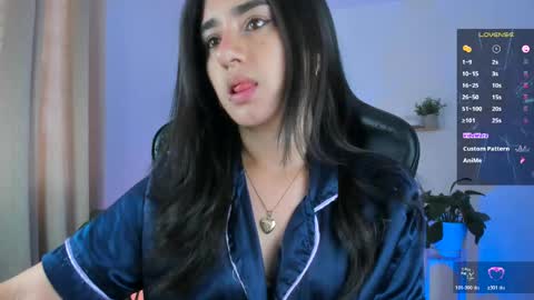 Annadu011 online show from 04/17/26, 01:47