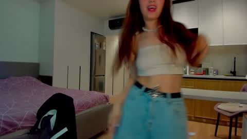 Anna online show from 09/22/25, 08:22