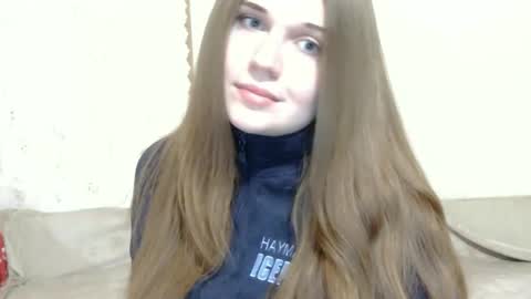 Snapshot of annagoldy chatting on 01/19/26, 02:37 Anna online show from 01/19/26, 02:37