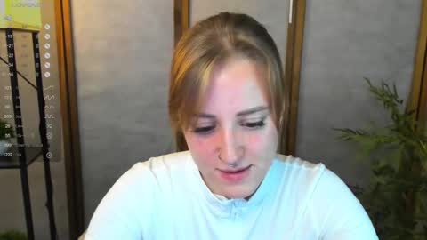 annagrees1 online show from 10/13/25, 02:44