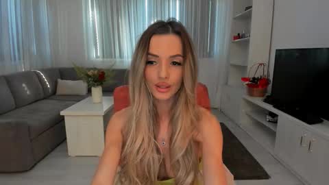 annaise  online show from 03/13/26, 07:04