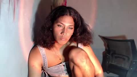 annalala22 online show from 05/01/26, 10:25