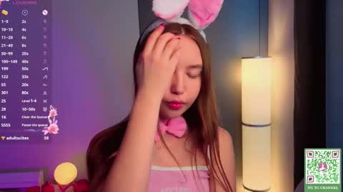 Holly Molly Im Polly online show from 10/14/25, 06:14