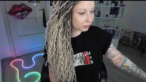 Anna online show from 04/09/26, 08:36