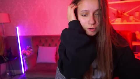 Anna online show from 10/04/25, 08:29