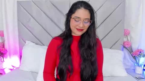 Snapshot of annaqueen_ chatting on 12/24/24, 02:01 Anna online show from 12/24/24, 02:01