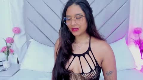 Snapshot of annaqueen_ chatting on 01/20/25, 04:12 Anna online show from 01/20/25, 04:12