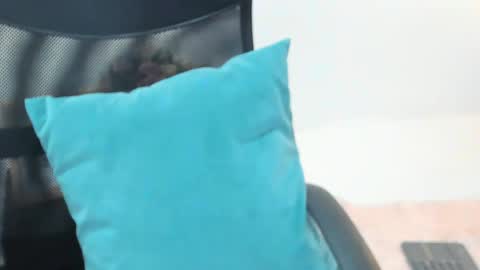 Anna Rosse online show from 04/15/26, 12:01