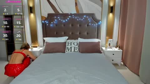 Snapshot of annasimonsj chatting on 02/06/25, 12:43 Anna online show from 02/06/25, 12:43