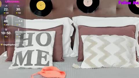 Snapshot of annasimonsj chatting on 03/12/25, 04:08 Anna online show from 03/12/25, 04:08