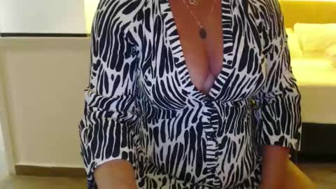 Snapshot of annastasiauk1982 chatting on 09/12/25, 05:57 Annastasia hotwife to cuckold husband online show from 09/12/25, 05:57